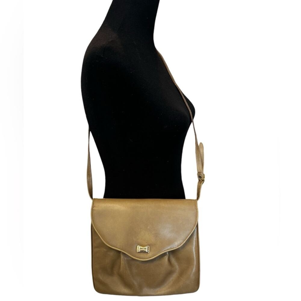 SALVATORE FERRAGAMO VINTAGE BROWN GOLD LEATHER SHOULDER/ CROSSBODY BAG